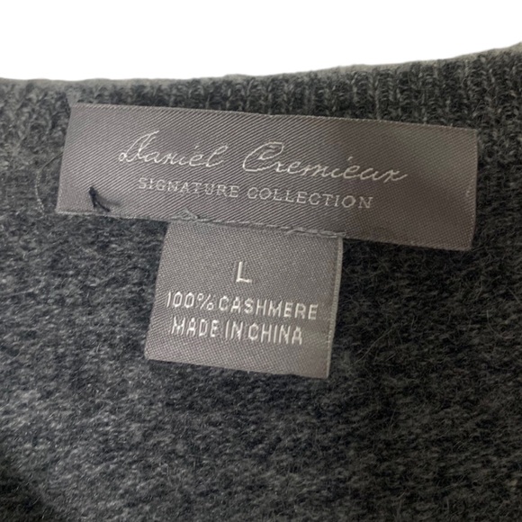 Gray Daniel Cremieux Signature Collection Large V Neck 100% Cashmere Sweater - Picture 3 of 5